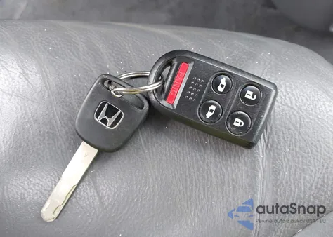 2006 Honda Odyssey Exl from USA, damaged, VIN 5FNRL38706B439081